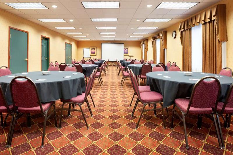 Country Inn Suites By Radisson Northwood Ia image