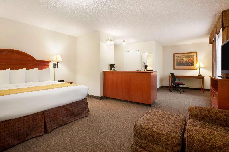 Country Inn Suites By Radisson Northwood Ia image