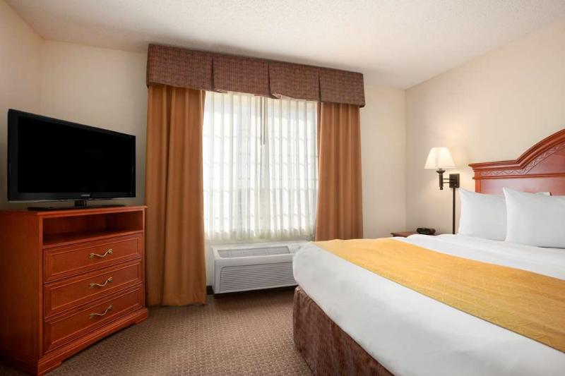 Country Inn Suites By Radisson Northwood Ia image 5