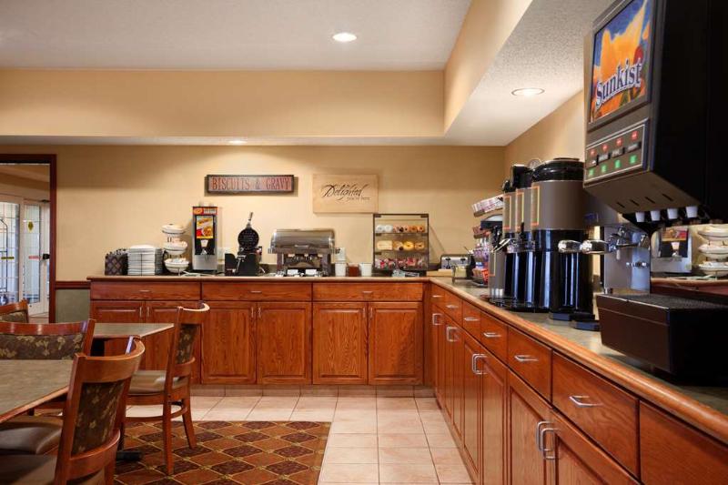 Country Inn Suites By Radisson Northwood Ia image