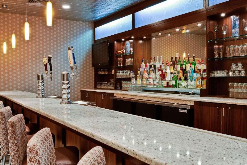 Radisson Hotel Freehold image