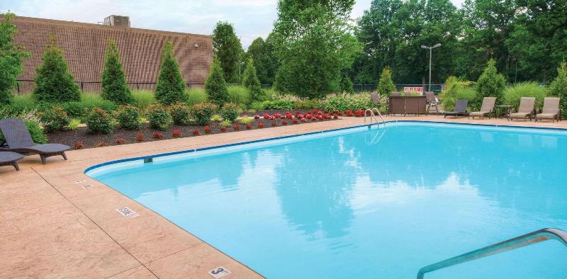 Radisson Hotel Freehold image