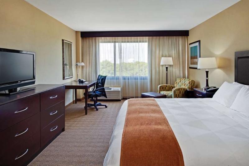 Radisson Hotel Freehold image