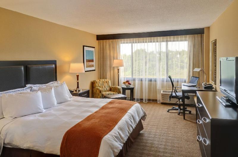 Radisson Hotel Freehold image