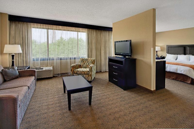 Radisson Hotel Freehold image