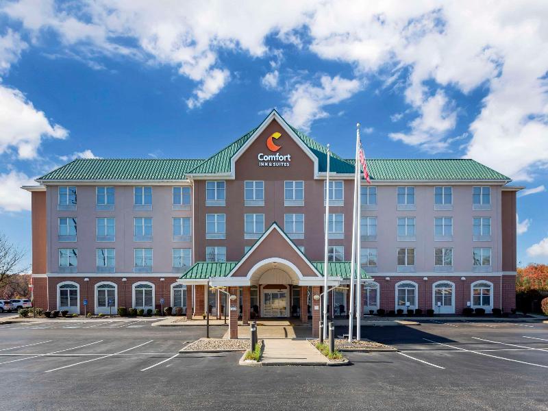 Comfort Inn & Suites Cuyahoga Falls - Akron image
