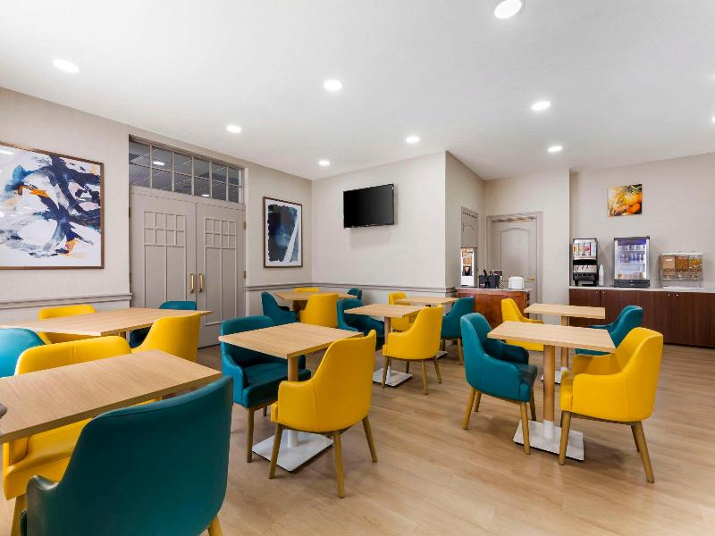 Comfort Inn & Suites Cuyahoga Falls - Akron image