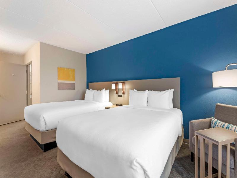 Comfort Inn & Suites Cuyahoga Falls - Akron image