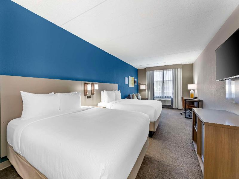 Comfort Inn & Suites Cuyahoga Falls - Akron image