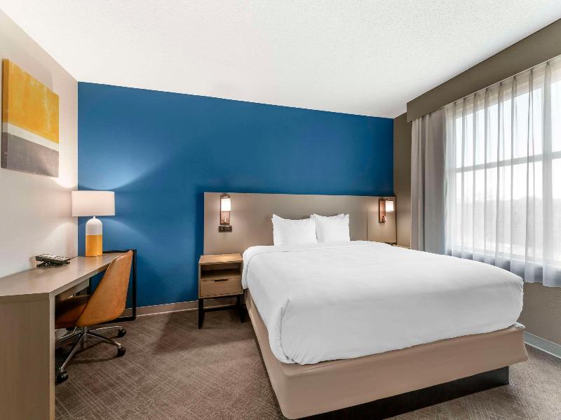 Comfort Inn & Suites Cuyahoga Falls - Akron image