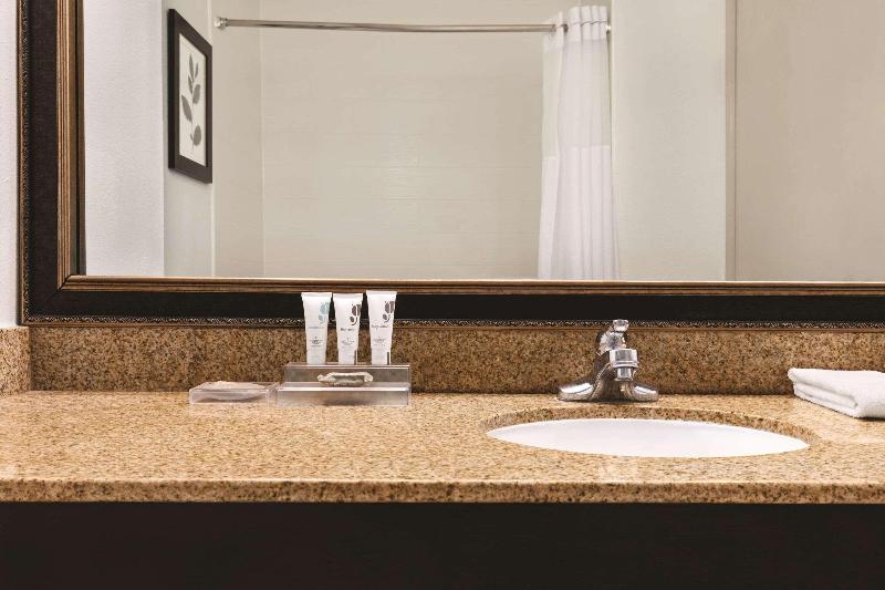Country Inn Suites By Radisson Georgetown Ky image