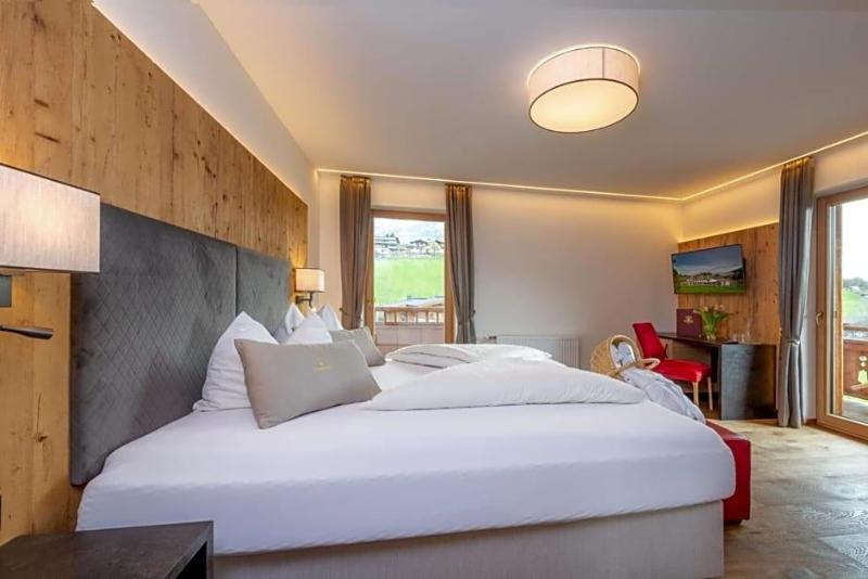 Vital- und Panoramahotel Sonnenhof image