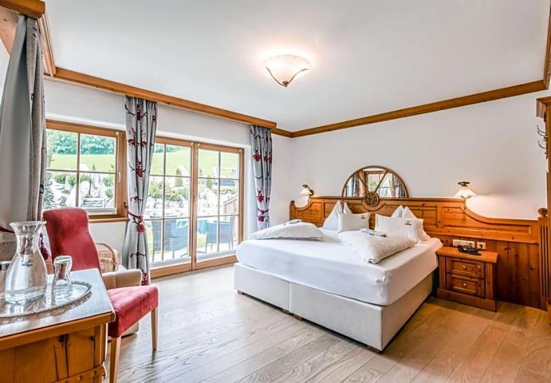 Vital- und Panoramahotel Sonnenhof image
