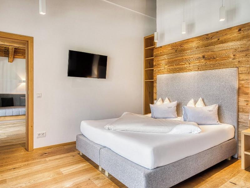 Puradies Hotel & Chalets image