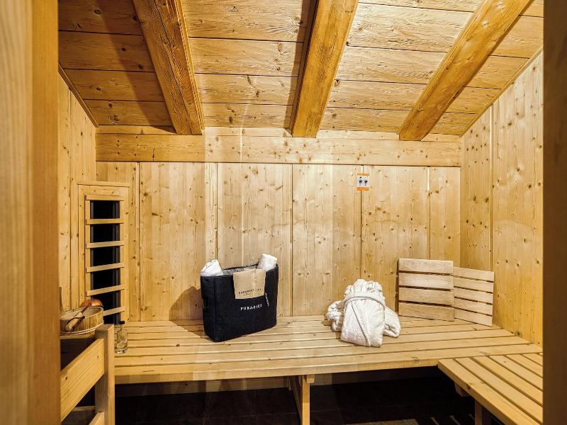 Puradies Hotel & Chalets image