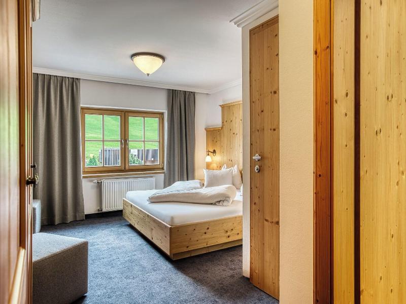 Puradies Hotel & Chalets image