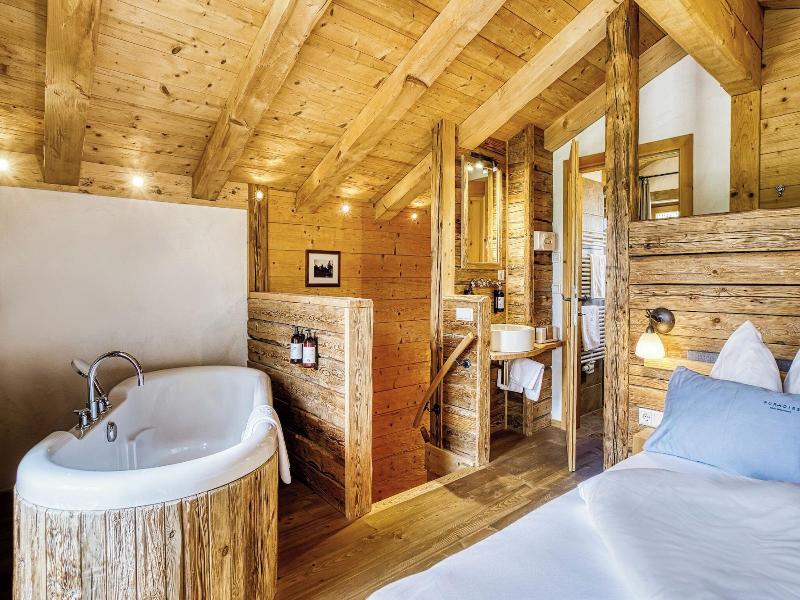 Puradies Hotel & Chalets image