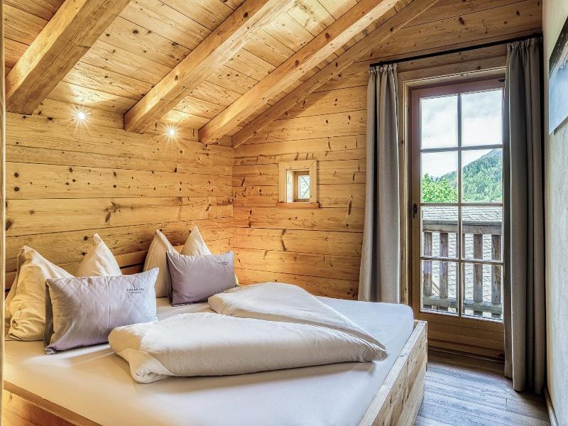 Puradies Hotel & Chalets image