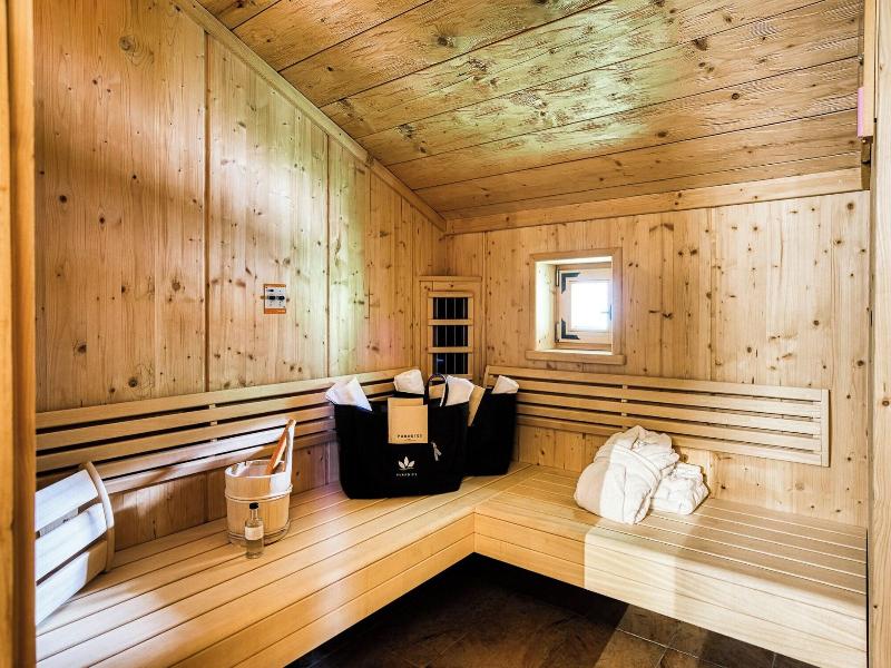 Puradies Hotel & Chalets image