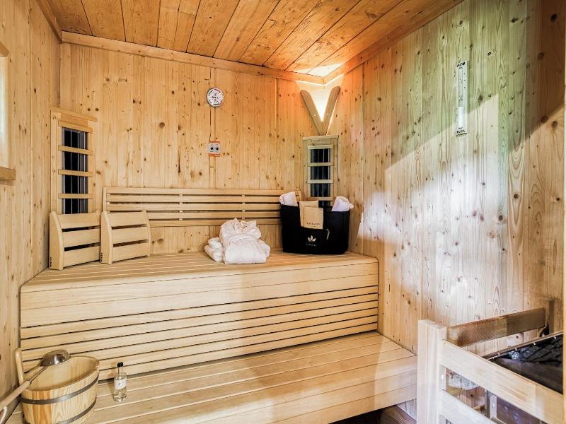 Puradies Hotel & Chalets image