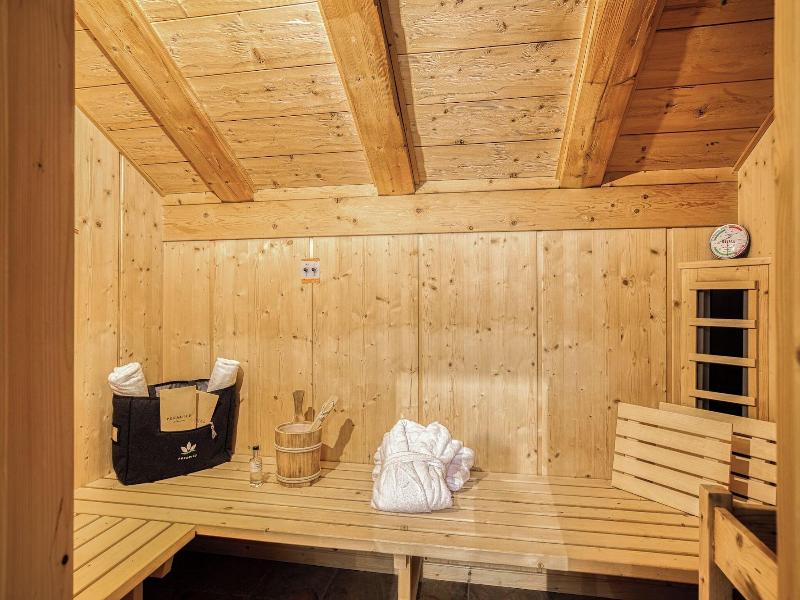 Puradies Hotel & Chalets image