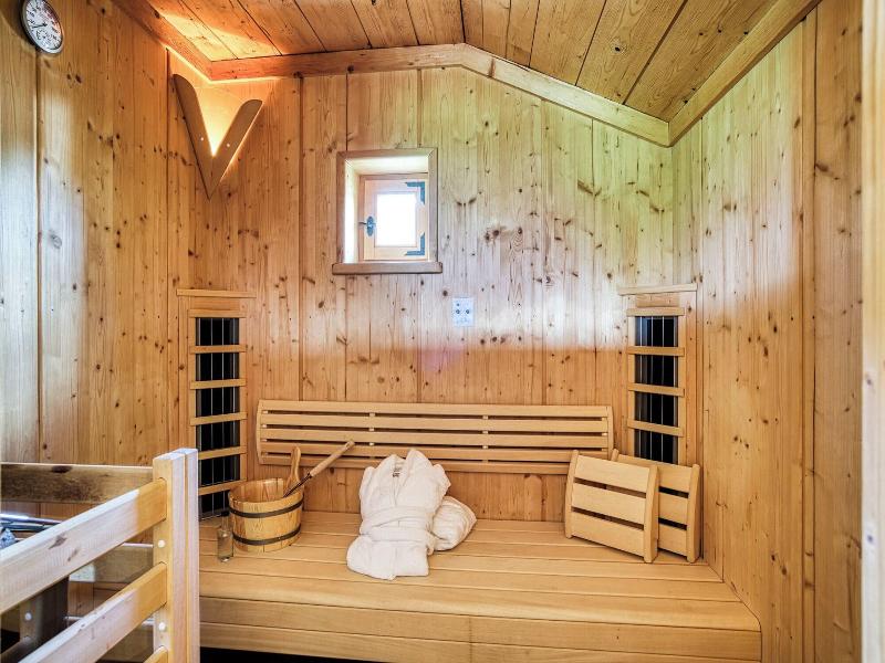 Puradies Hotel & Chalets image