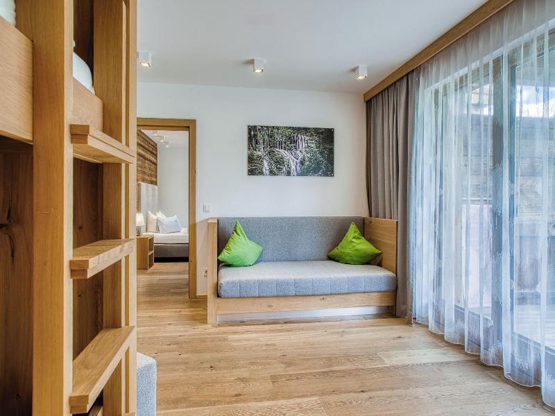 Puradies Hotel & Chalets image