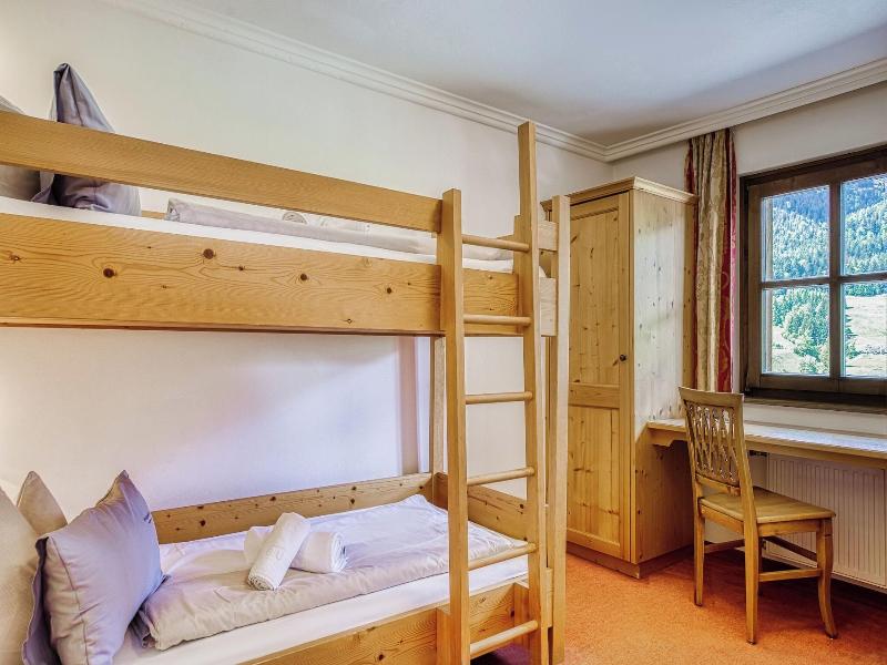 Puradies Hotel & Chalets image