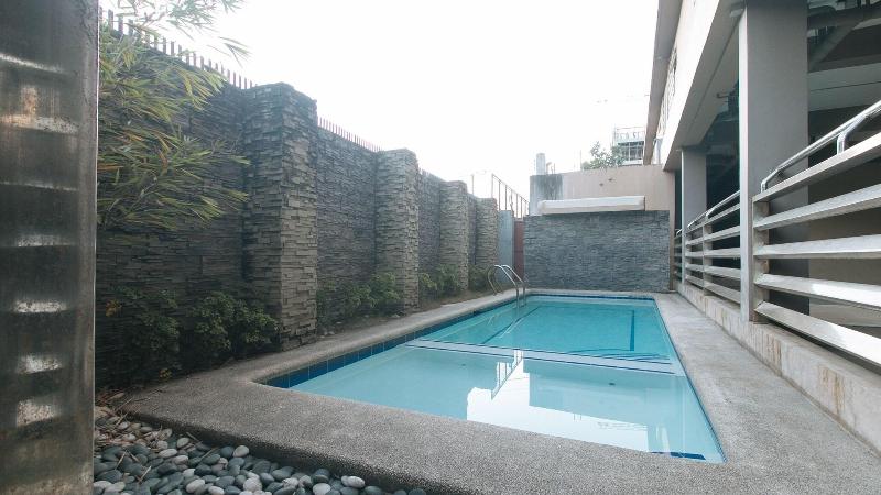 RedDoorz Plus @ Hernan Cortez Cebu image