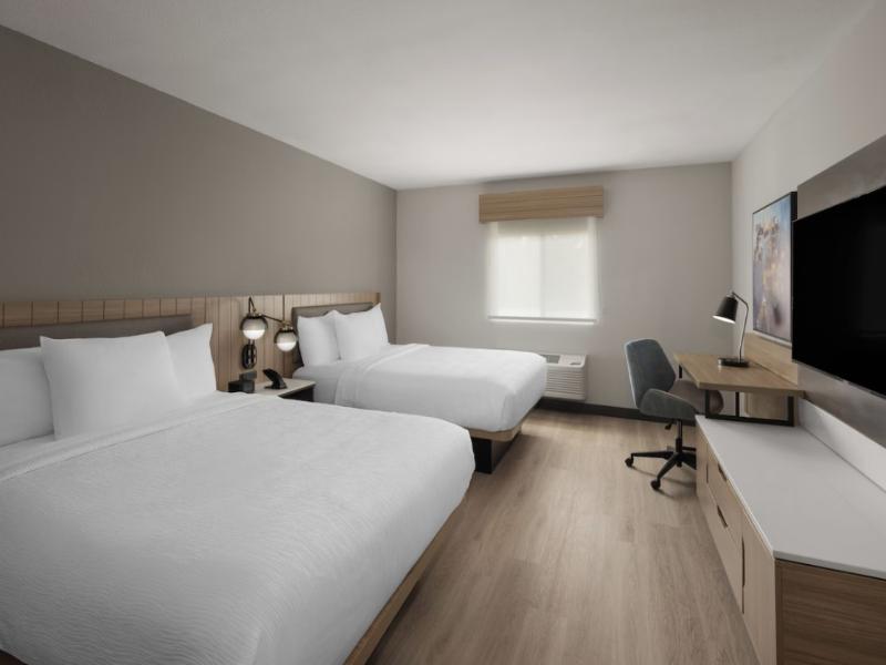 La Quinta Inn & Suites Greenville Woodruff Rd. image
