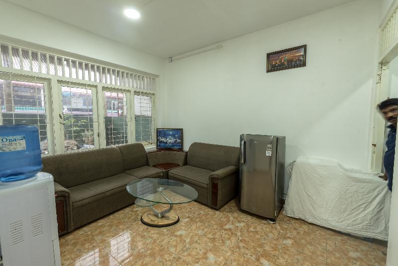 Metro Marine Drive Hotel image