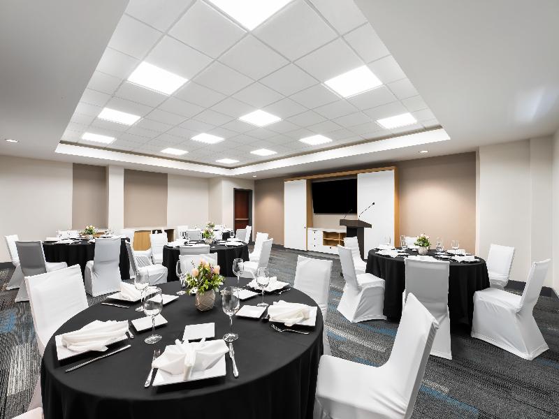 Hyatt House Orlando International Drive image