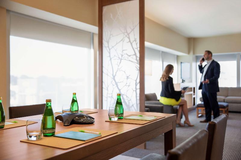 Hyatt Place Virginia Beach Town Ctr image