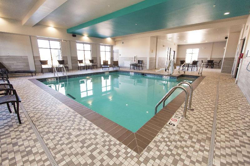 Hampton Inn Mustang image