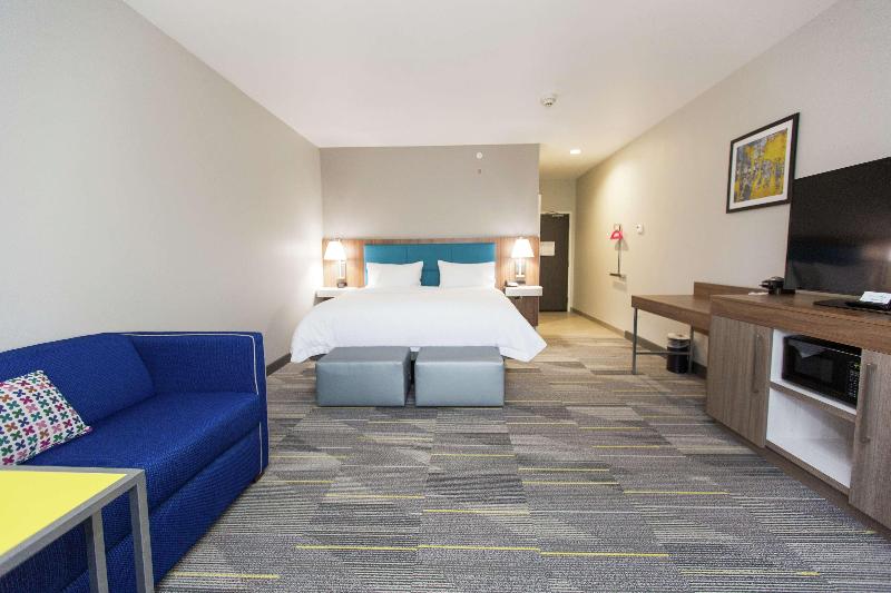 Hampton Inn Mustang image