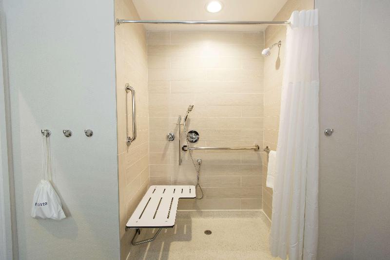 Hampton Inn Mustang image