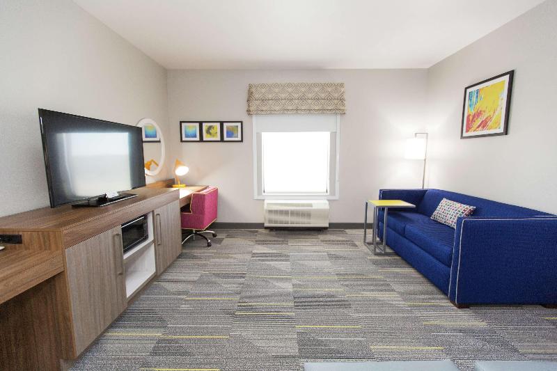Hampton Inn Mustang image