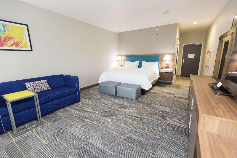 Hampton Inn Mustang image