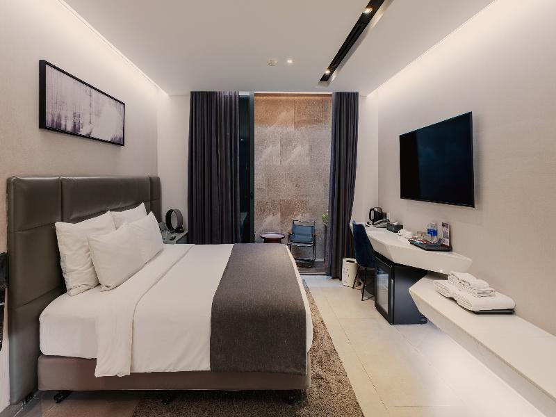 M Hotel Saigon image