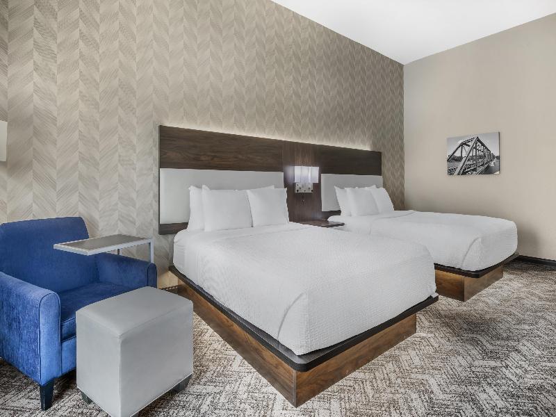 Best Western Plus Parkside Inn & Suites image