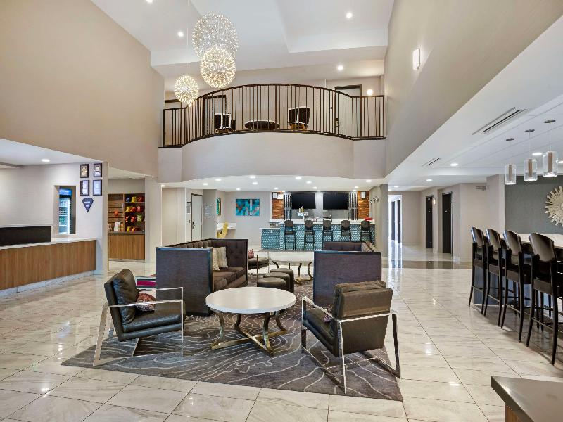 Best Western Plus Coalinga Inn image
