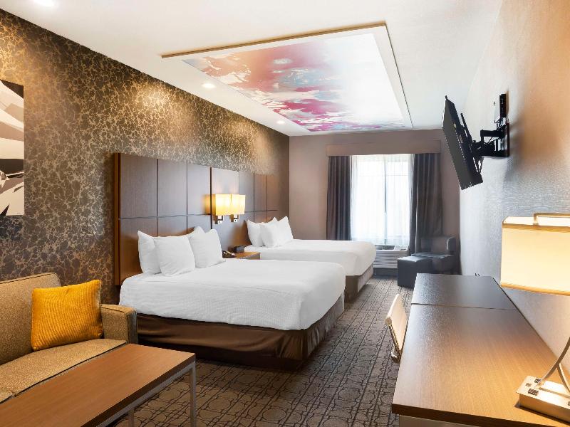 Best Western Plus Coalinga Inn image