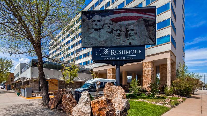 The Rushmore Hotel & Suites, BW Premier Coll.