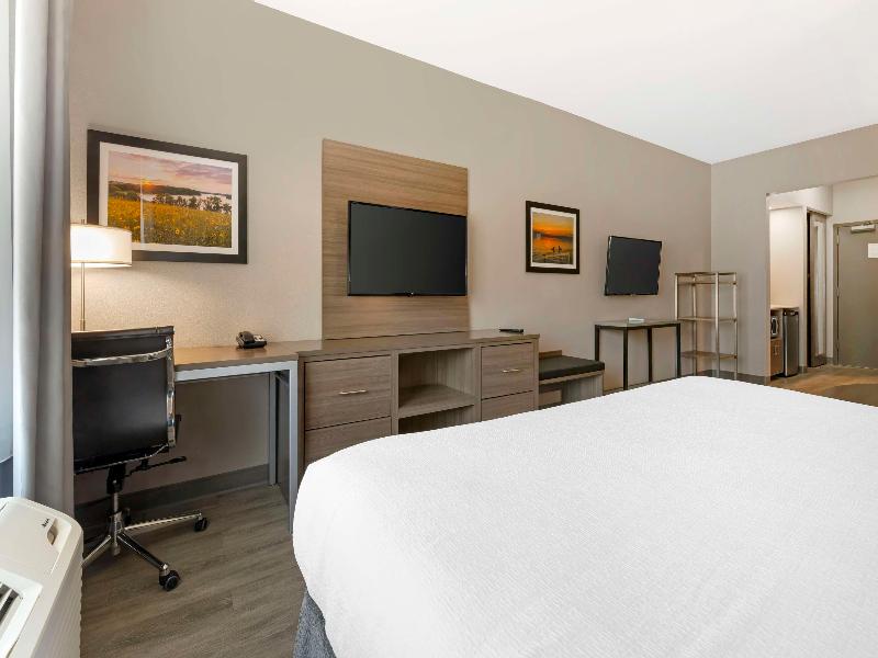 Best Western Plus Lacrescent / Lacrosse image