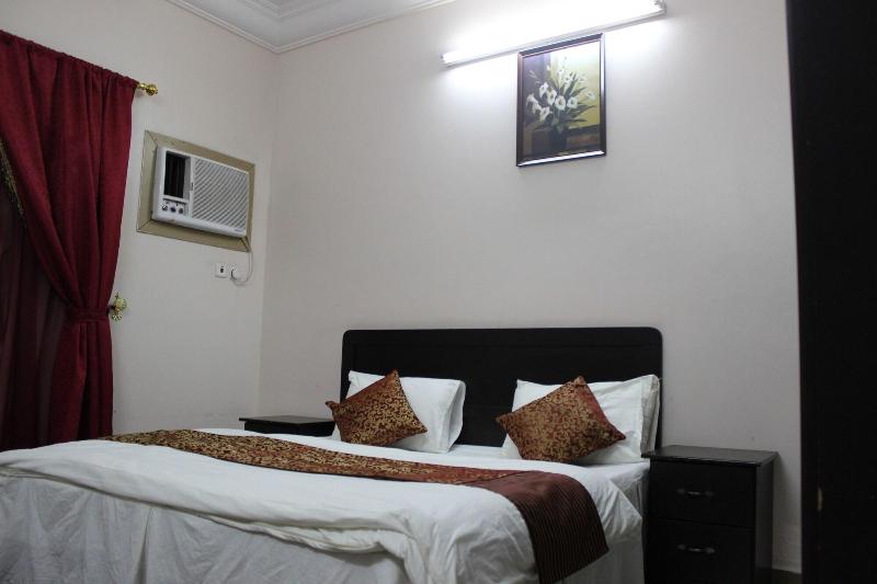 Al Eairy Hotel Apartments Baha 2 image