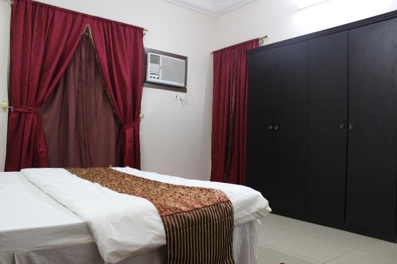 Al Eairy Hotel Apartments Baha 2 image