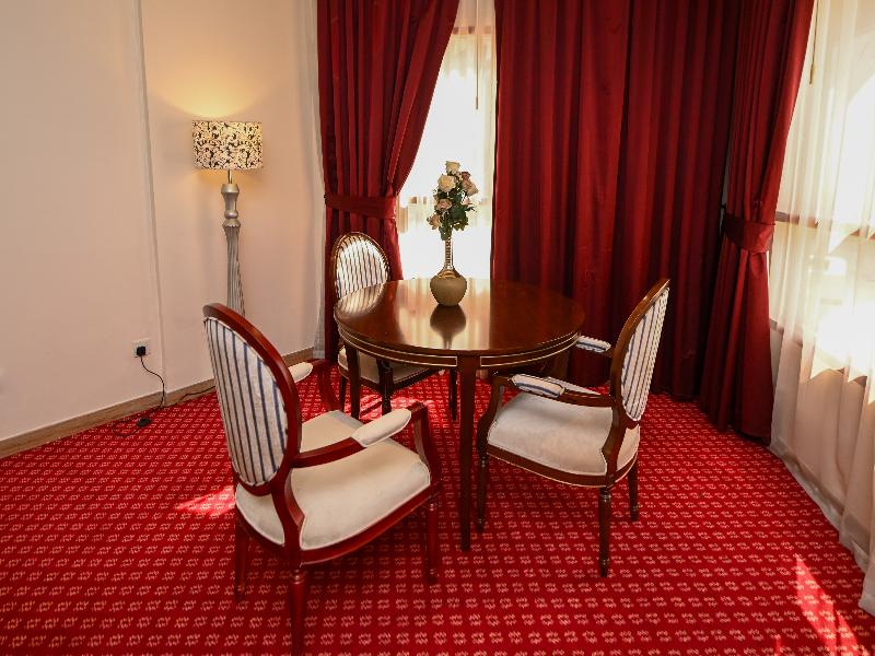 Red Castle Hotel Sharjah image