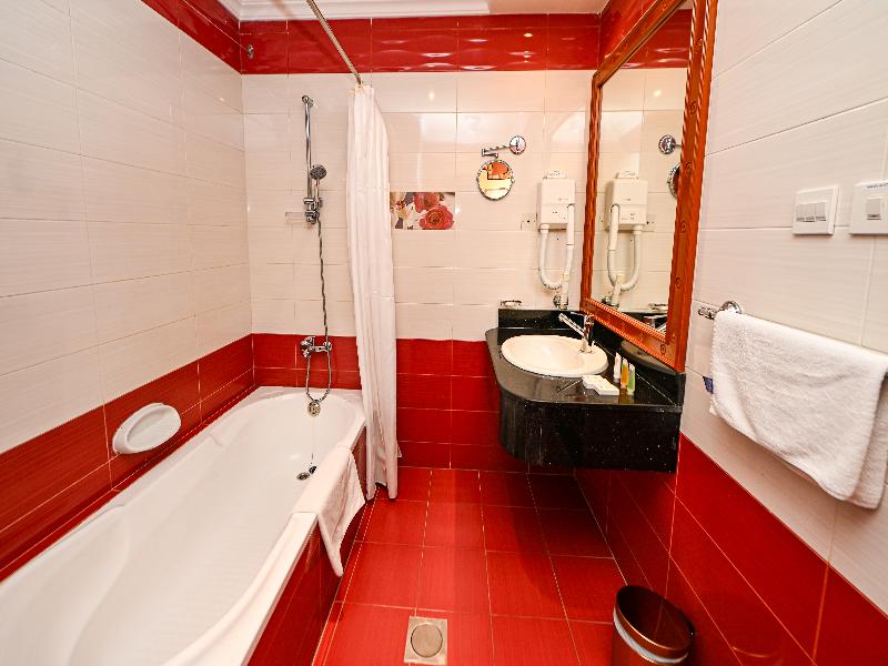 Red Castle Hotel Sharjah image
