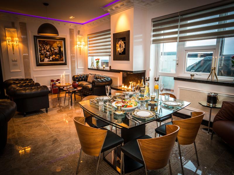Diamond Suites image