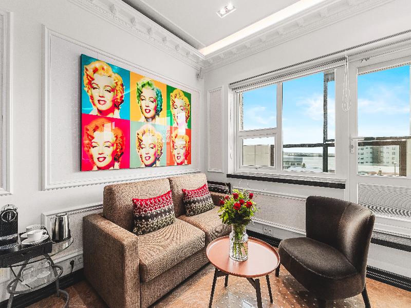 Diamond Suites image